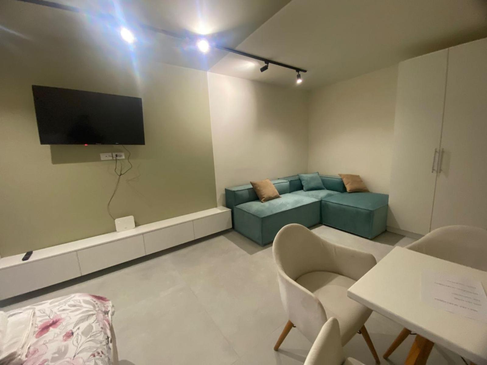 Mia Lake Apartament Tiran Dış mekan fotoğraf